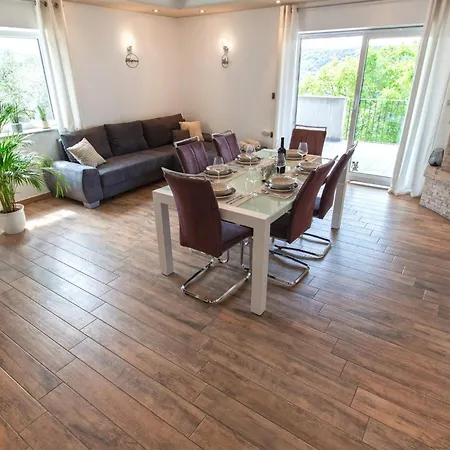 Lovely In Apartmán