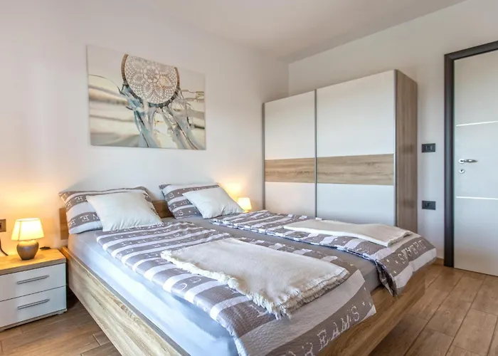 Apartman In With Wifi Šmarje